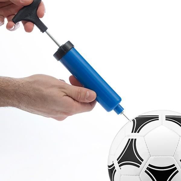 Les astuces pour conserver vos ballons de football - We Love Sport